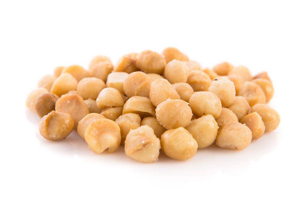 ilustrasi kacang macadamia (freepik.com/luis molinero)