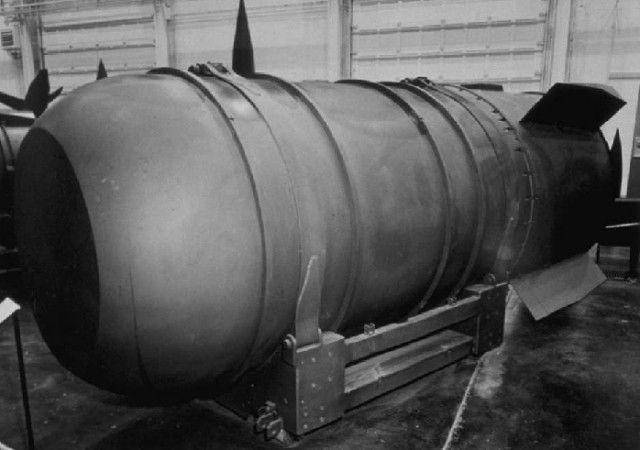 Bom nuklir Mk-36 (commons.wikimedia.org)