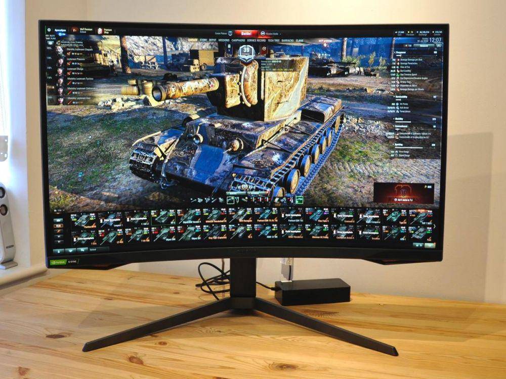 potret Samsung Odyssey G7 (techadvisor.com)