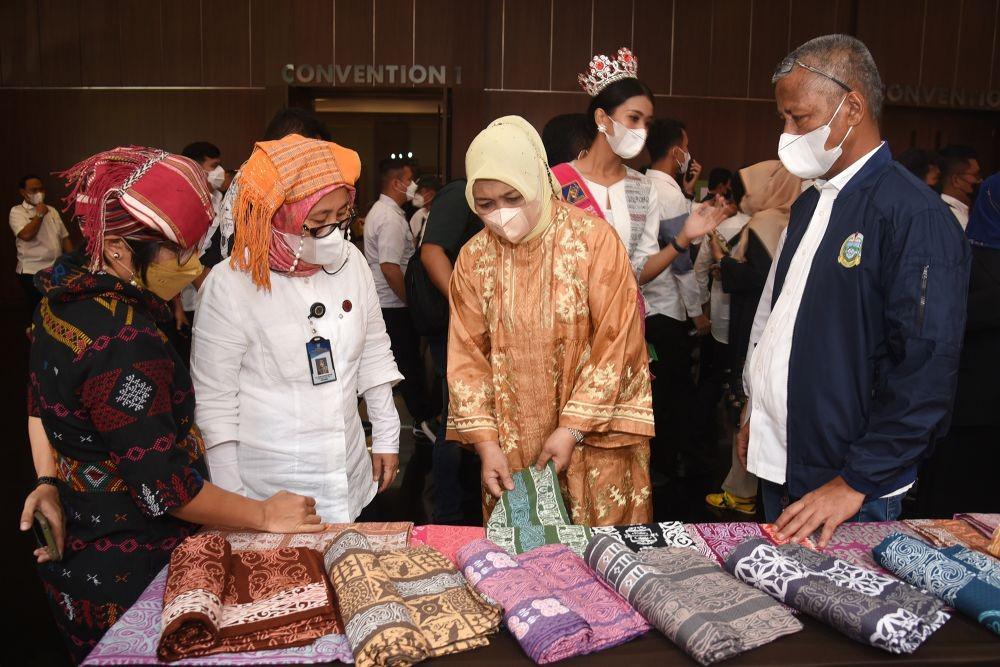 Songket Melayu Deli Dipamerkan di Musrembang Sumut 2023