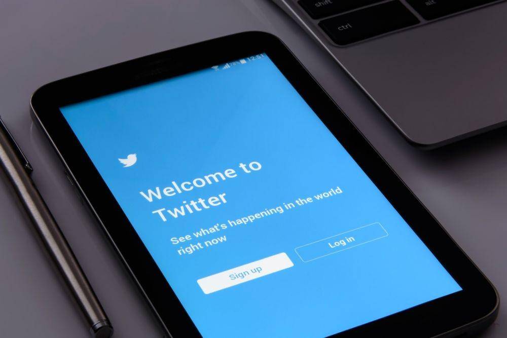 ilustrasi log-in Twitter (pixabay.com/PhotoMIX-Company)