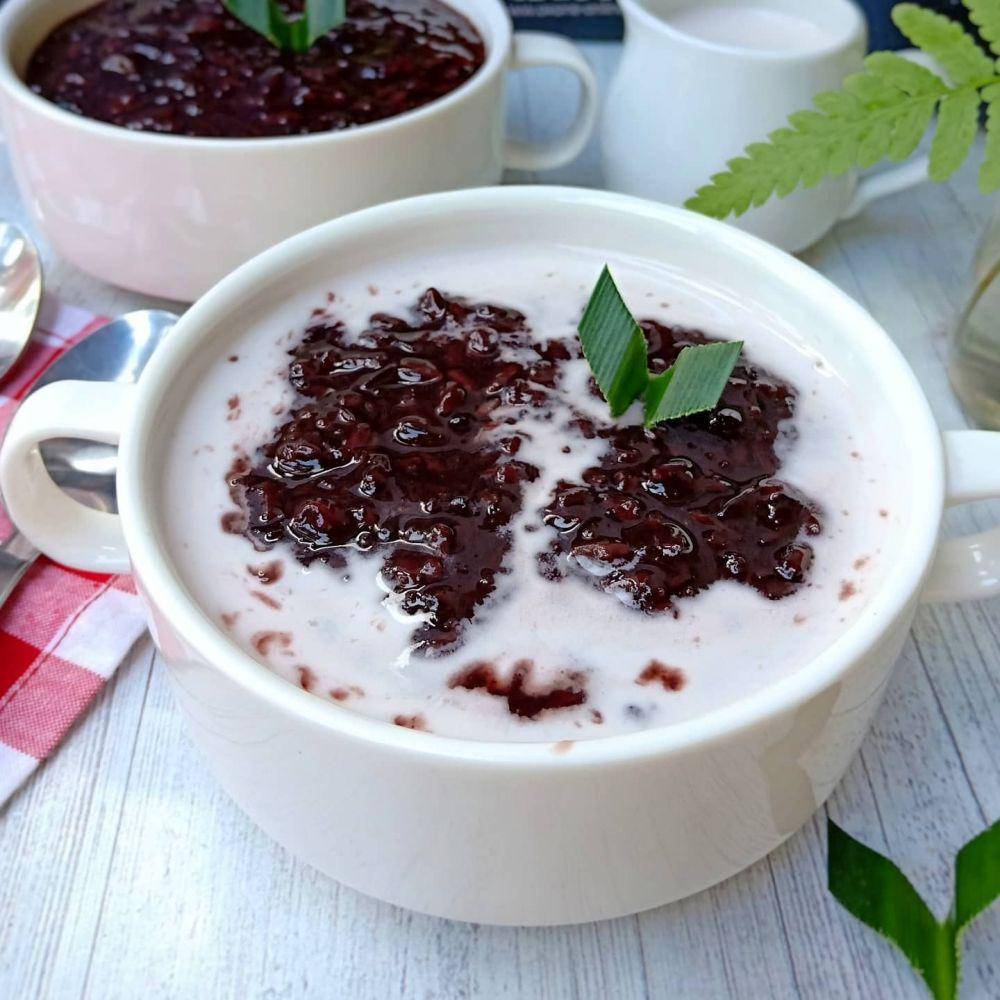 bubur ketan hitam (instagram.com/aniktriwina)