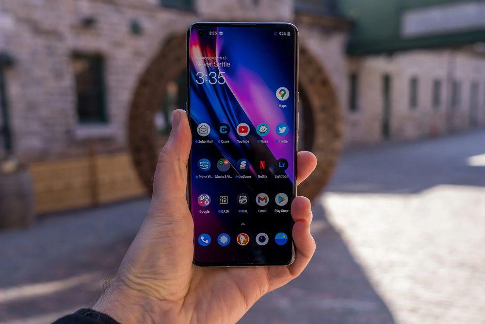 5 Smartphone dengan Spesifikasi Setara Xiaomi Black Shark 5 RS