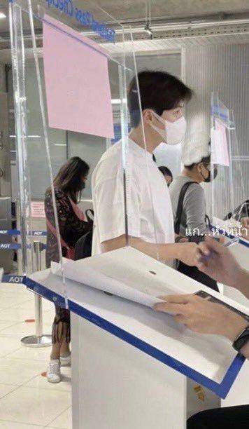 Kedatangan Kim Seon Ho di Thailand (twitter.com/seonhopage)