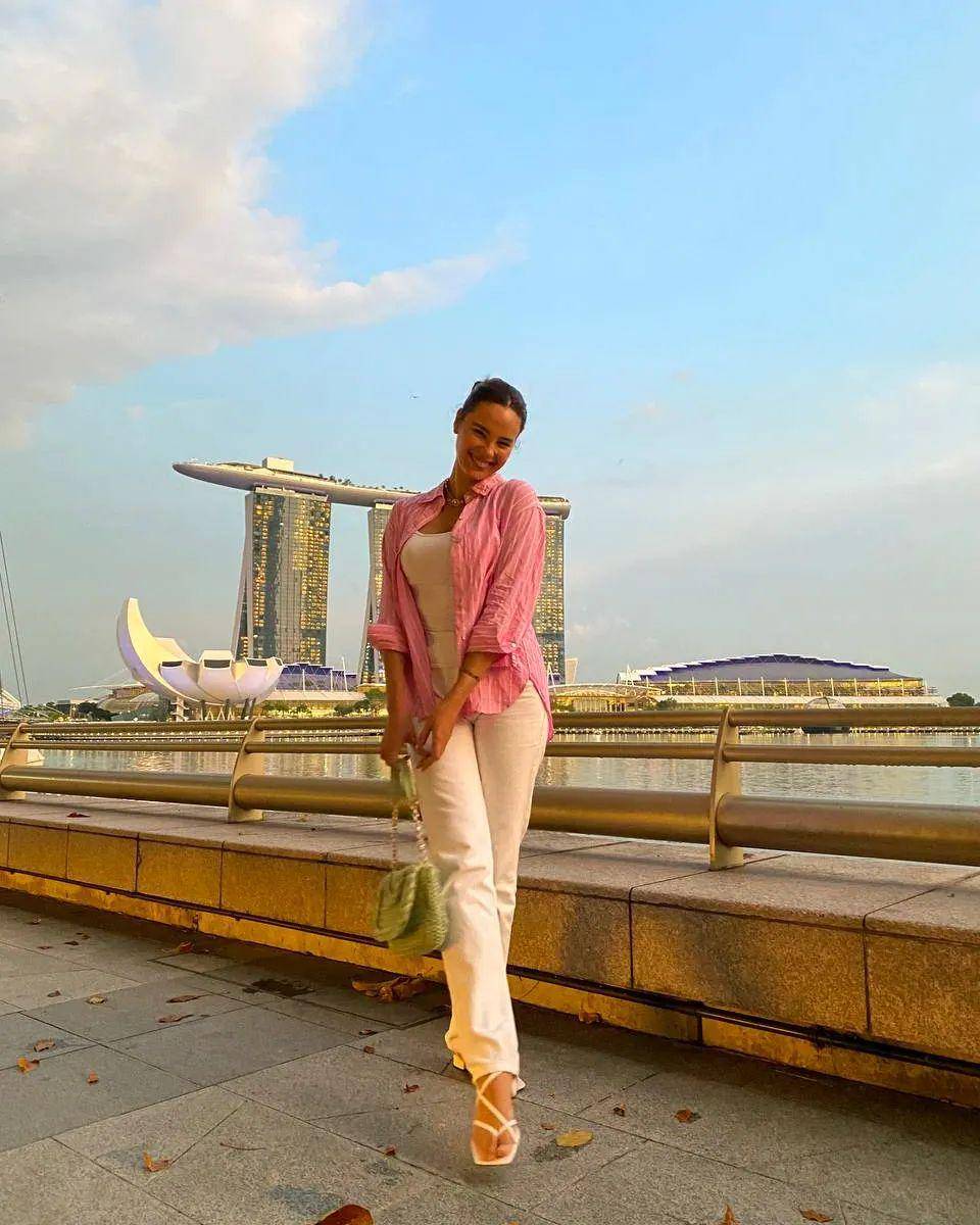 Catriona Gray (instagram.com/catriona_gray)