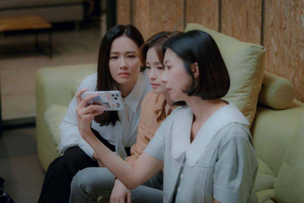 potret di balik layar Thirty-Nine (instagram.com/lim_hyoseon)