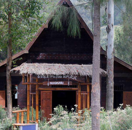 Rumah Adat Suku Tengger/ disporaparbud.probolinggokab.go.id