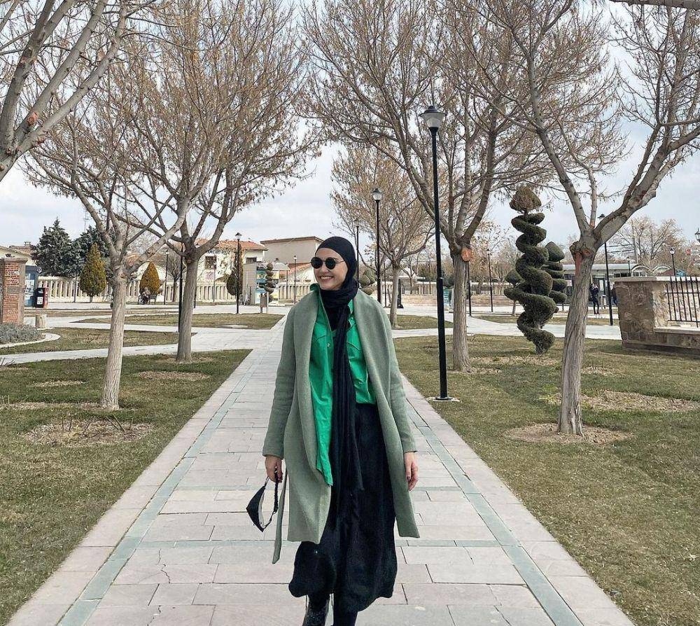 potret Zee Zee Shahab (instagram.com/zeezeeshahab)