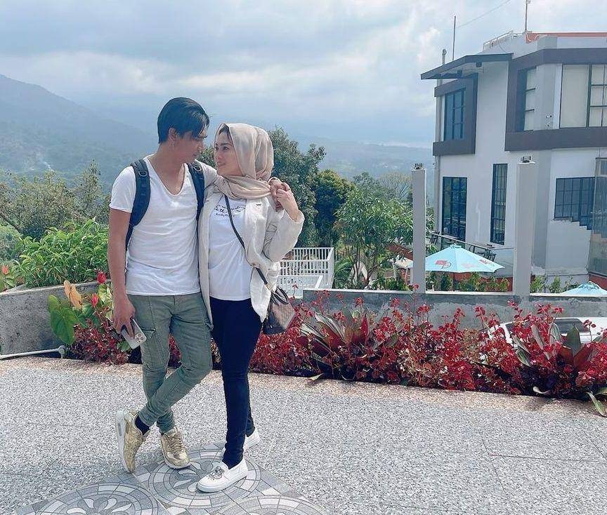 Charly dan istri (instagram.com/regina_irawan03)