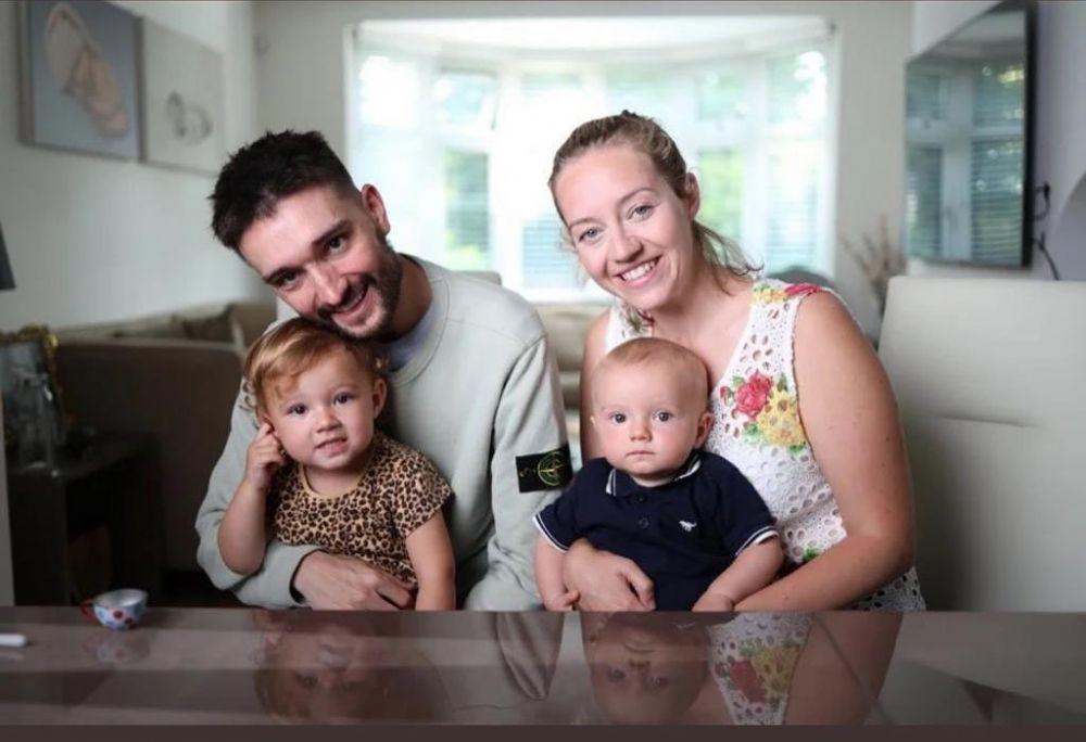 Tutup Usia, 9 Kenangan Tom Parker The Wanted Bersama Keluarga