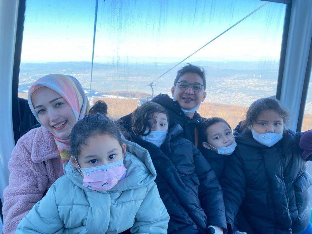 potret keluarga Pasha Ungu (instagram.com/adeliapasha)