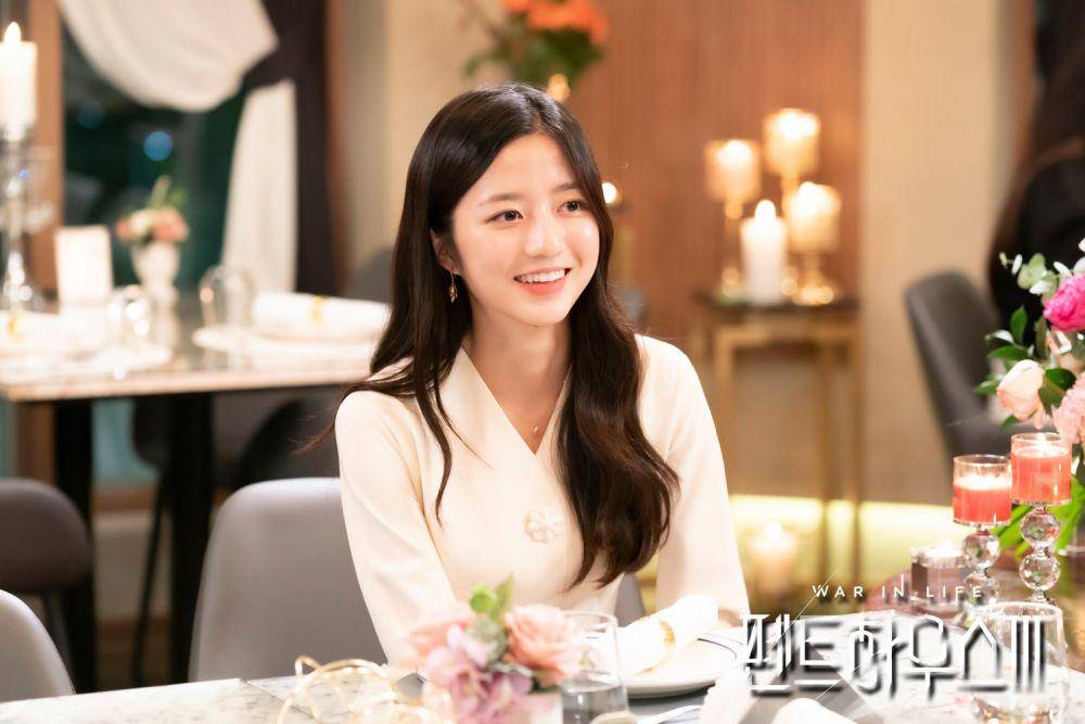 Kim Hyun Soo di drama The Penthouse 3 (dok. SBS/The Penthouse 3)