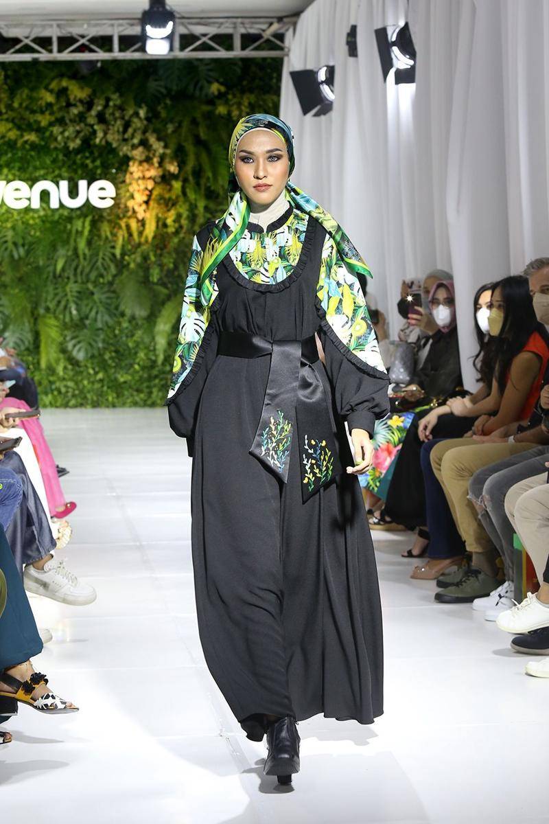 Spring/Summer 2022 Collection 2Madison Avenue. 29 Maret 2022. (dok. Tim Muara Bagdja)