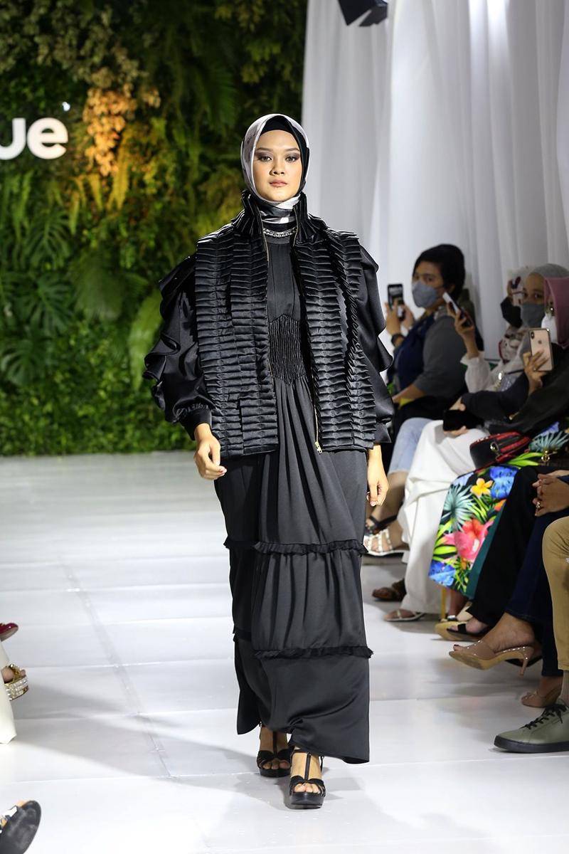 Spring/Summer 2022 Collection 2Madison Avenue. 29 Maret 2022. (dok. Tim Muara Bagdja)