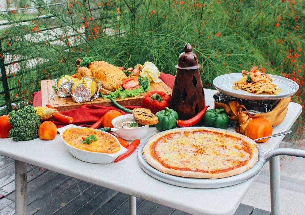 ilustrasi menu buka puasa di HARRIS Hotel and Conventions (instagram.com/harrismalang)