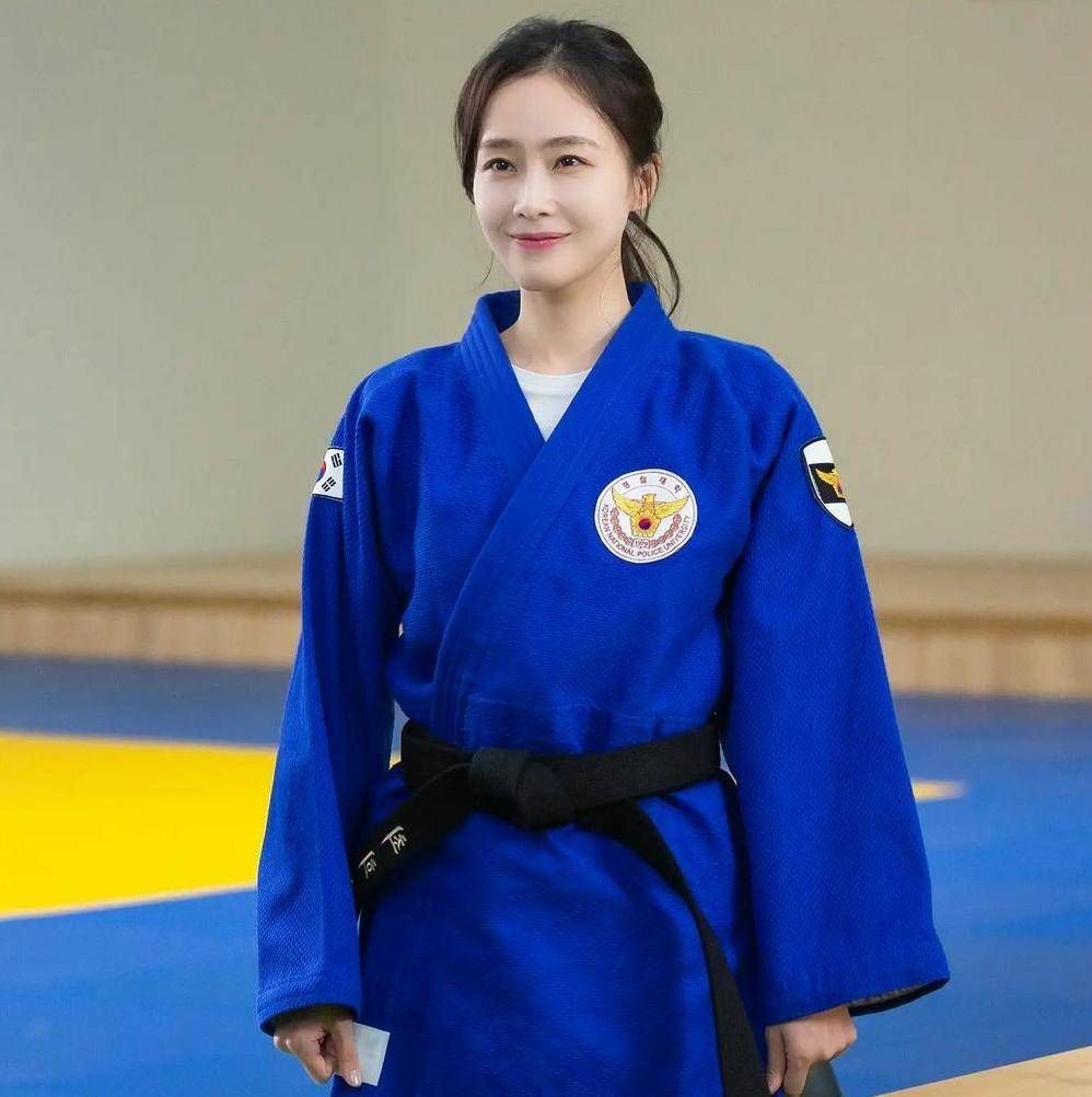 potret Hong Soo Hyun di drama Police University (instagram.com/fn_ent_)