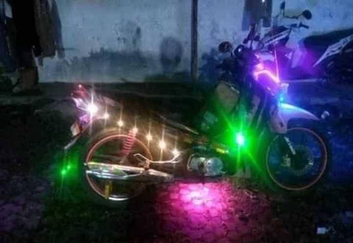 modifikasi motor lucu (instagram.com/wkwkland_real