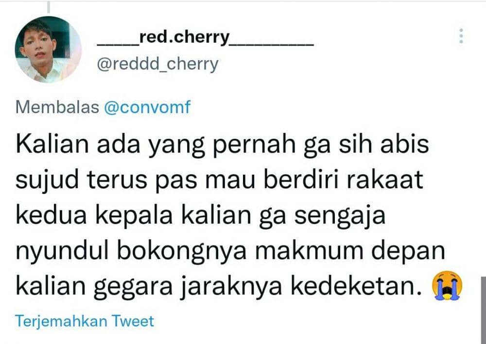 cerita lucu saat tarawih (twitter.com/reddd_cherry)