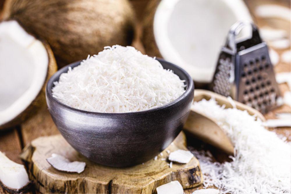 5 Cara Menyimpan Kelapa Parut di Kulkas, Jangan Takut Basi!