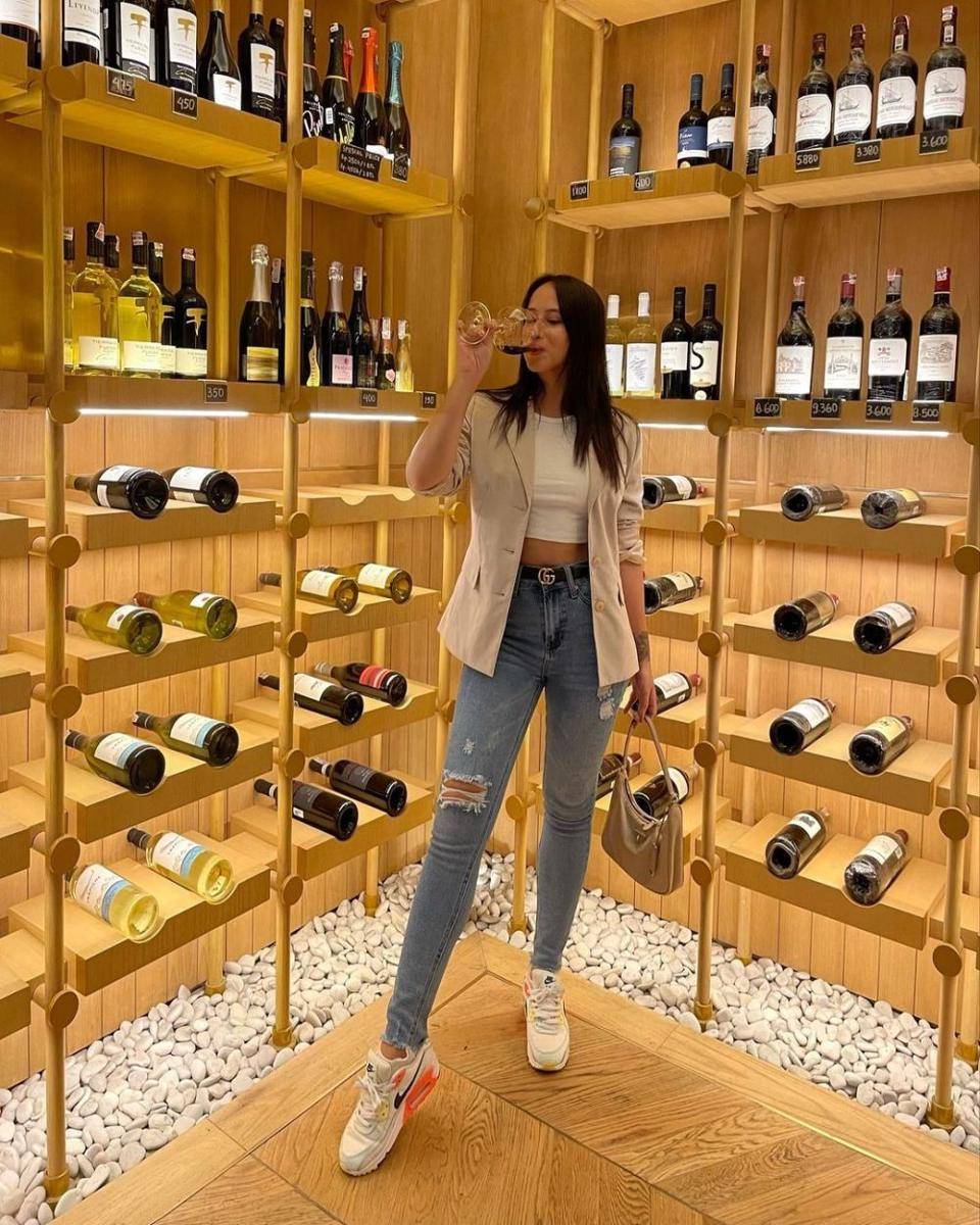 OOTD ala Janisaa Pradja (instagram.com/janisaas)