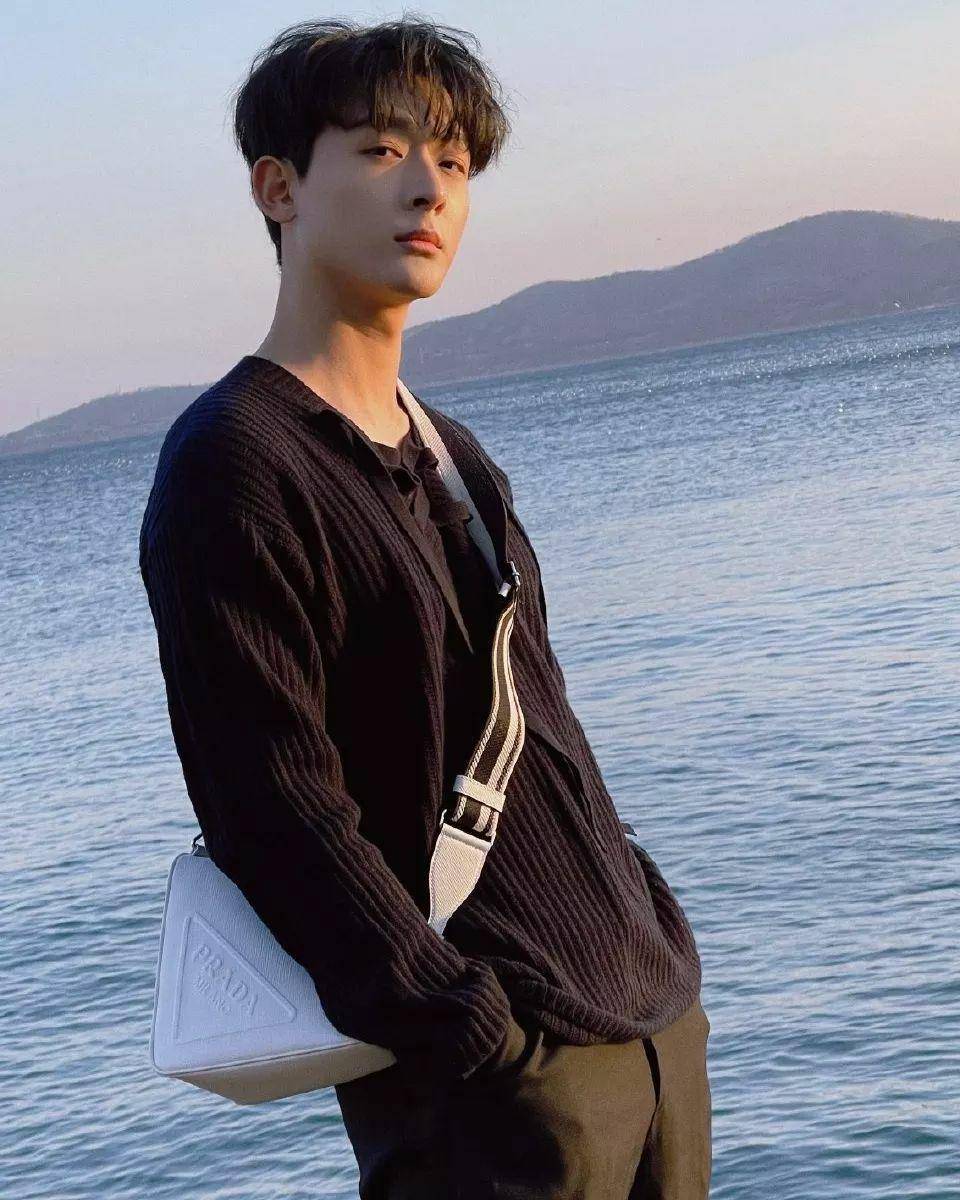 Zhang Wan Yi (instagram.com/zhangwanyi_)