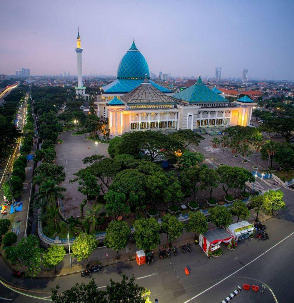 Masjid Nasional Al-Akbar Surabaya (instagram.com/ikhlasp)