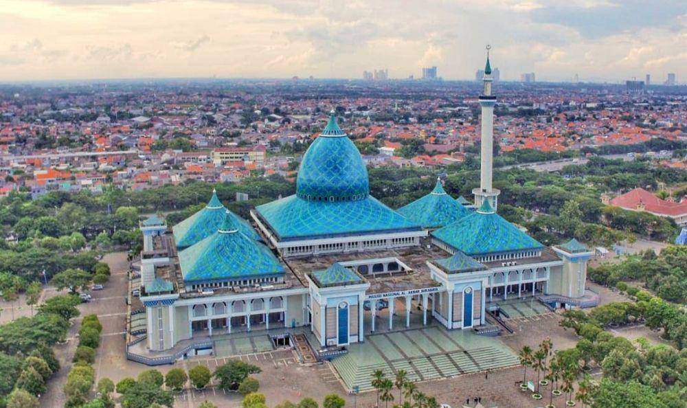 Masjid Nasional Al-Akbar Surabaya (instagram.com/difotohafidz)