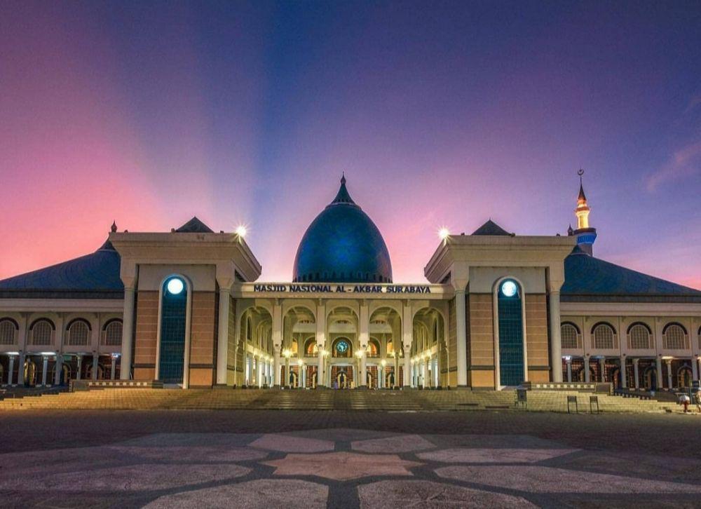 9 Fakta Masjid Nasional Al-Akbar, Wisata Religi Terkenal di Surabaya
