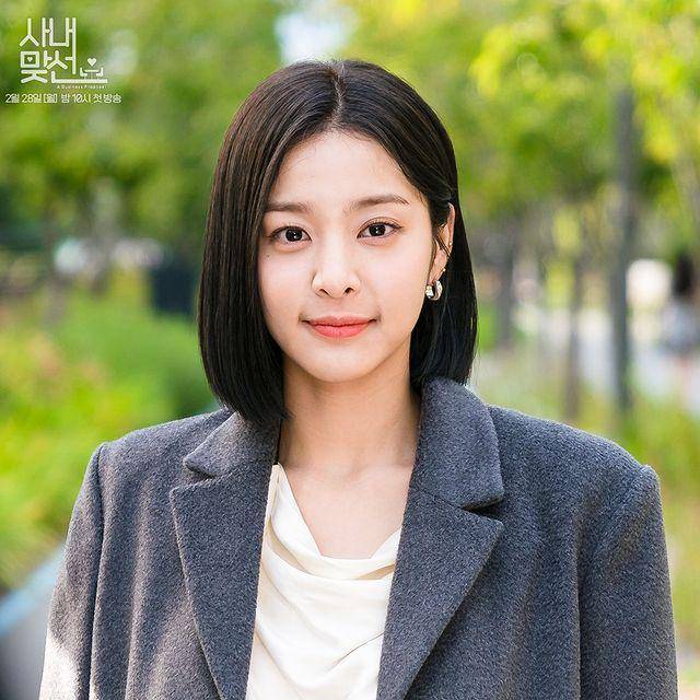 Seol In A di drama Business Proposal (instagram.com/sbsdrama.official)