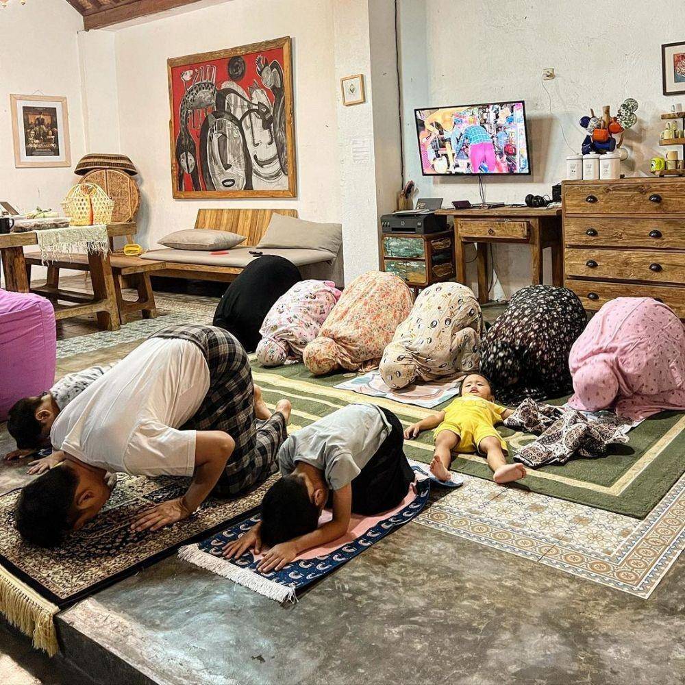 potret sahur pertama keluarga Zaskia Adya Mecca (instagram.com/hanungbramantyo)