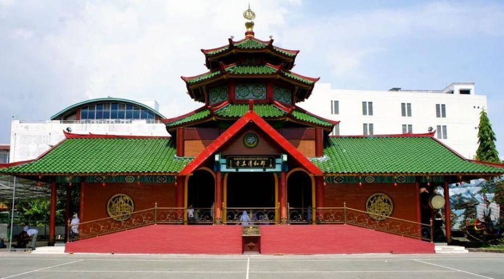 Masjid Cheng Ho Sby (instagram.com/triptrapliburan)
