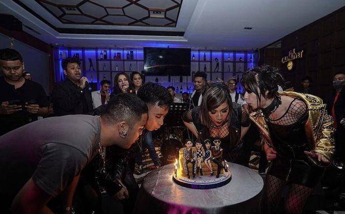 ultah geng artis Aries (instagram.com/yukikt)