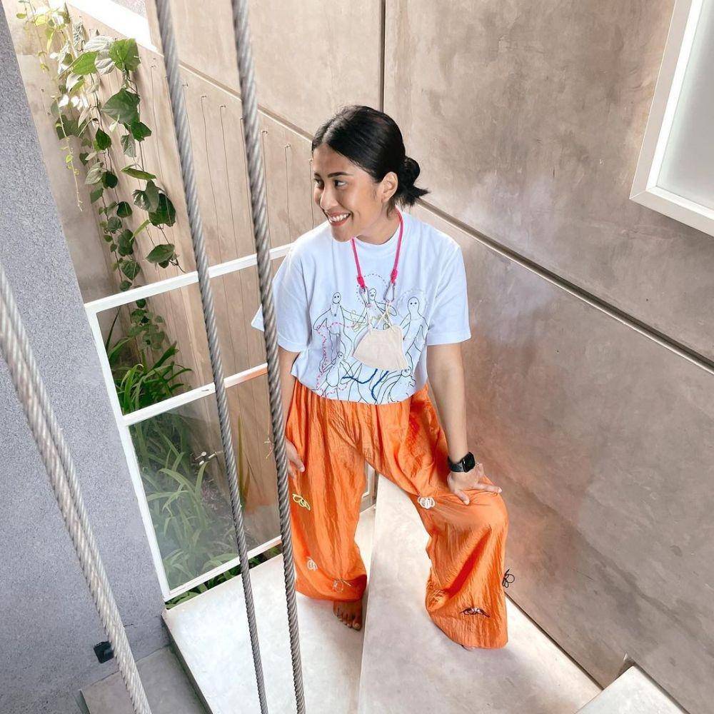 OOTD ala Gya Sadiqah (instagram.com/gyaps)