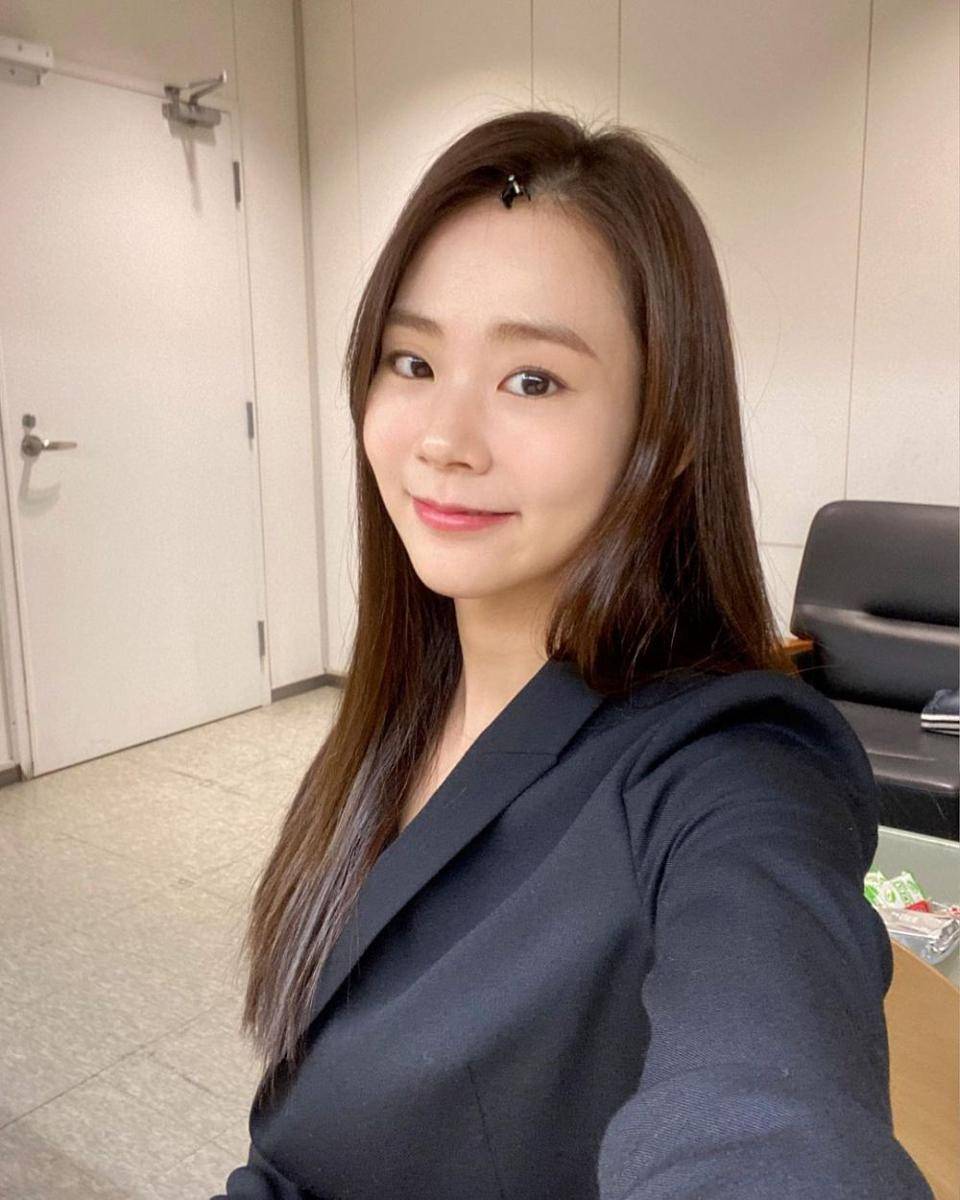 Han Seung Yeon (instagram.com/thesy88)