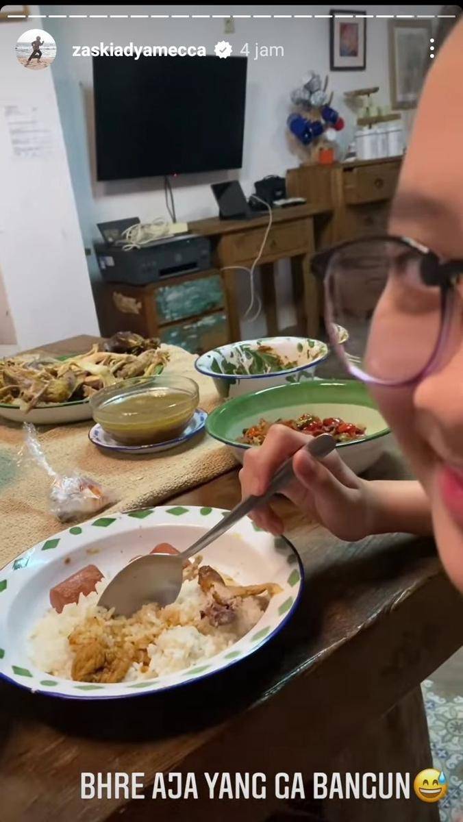 potret sahur pertama keluarga Zaskia Adya Mecca (instagram.com/zaskiadyamecca)