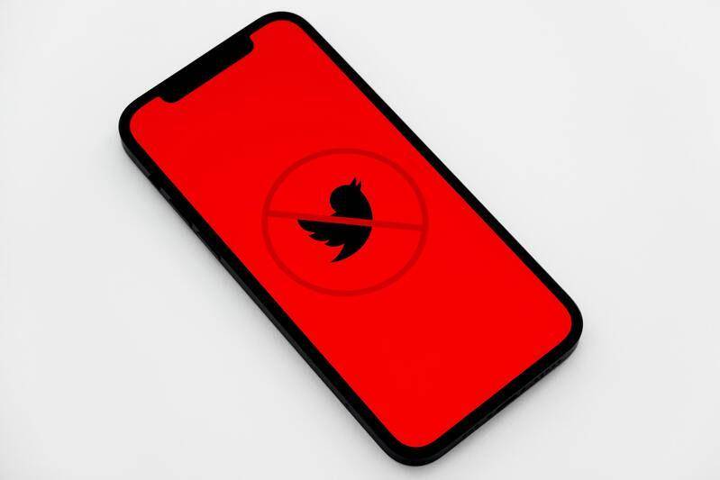 Ilustrasi Pemblokiran Media Sosial. (unsplash.com/Jeremy_Bezanger)