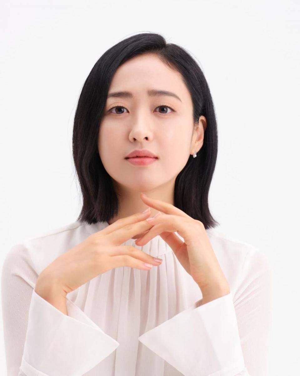 Kim Min Joung (instagram.com/min_joung_kim)