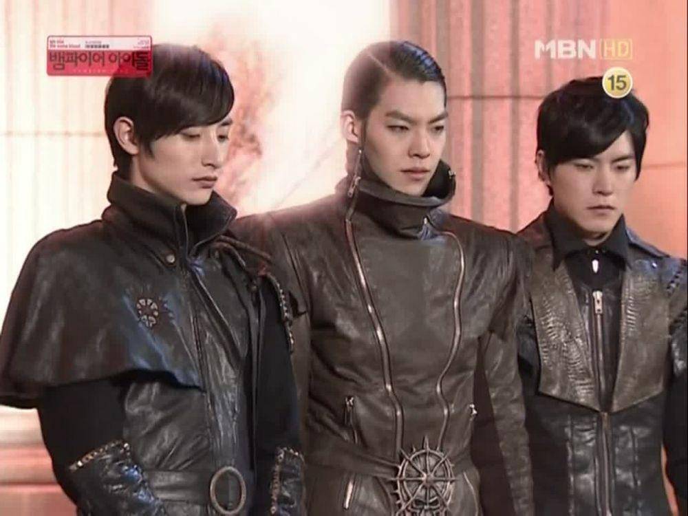Kim Woo Bin (tengah) dalam Vampire Idol (channel-korea.com)