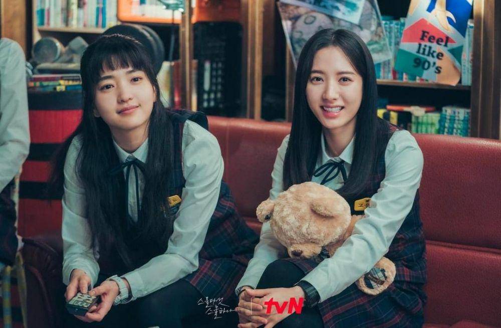 Kim Tae Ri dan Bona WJSN di drama Twenty-Five, Twenty-One (instagram.com/tvn_drama)