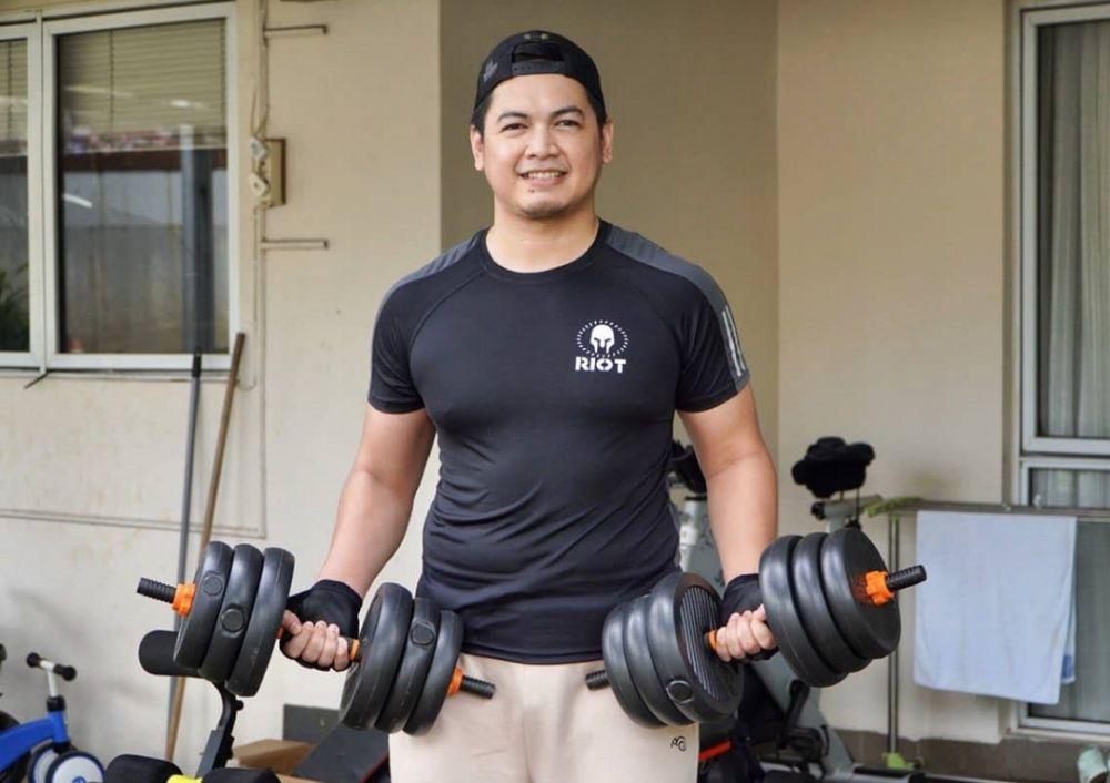 Jadi Anggota DPR, 9 Potret Tommy Kurniawan Luangkan Waktu Olahraga