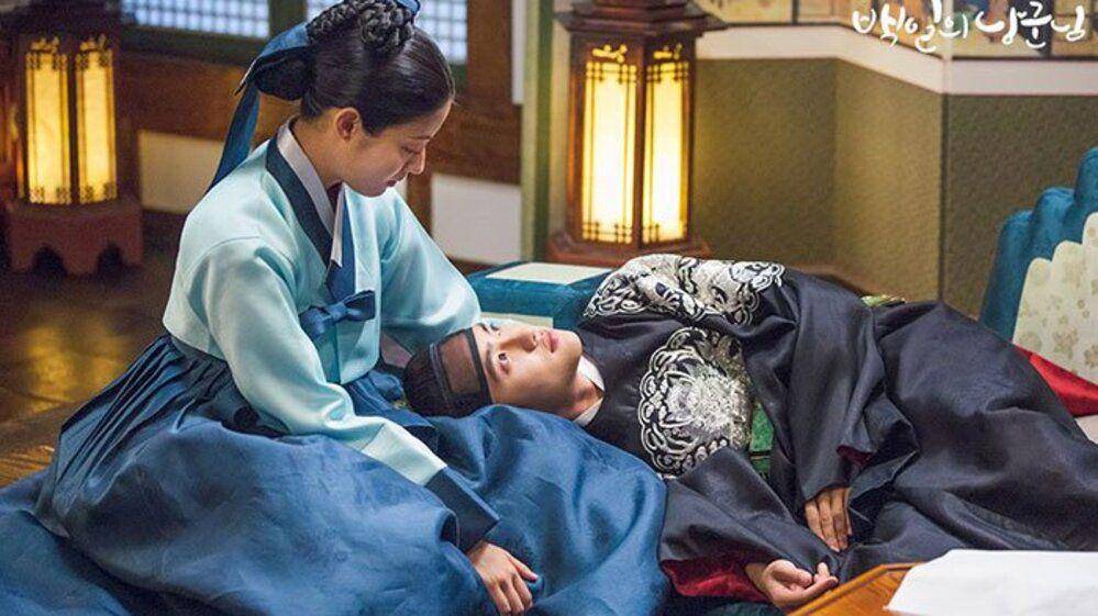 Do Kyung Soo dan Nam Ji Hyun di 100 Days My Prince (program.tving.com)