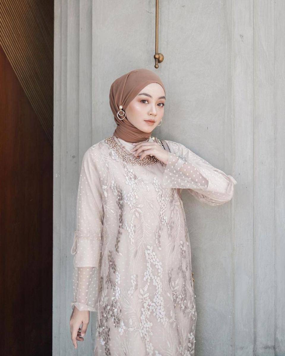 Hijab kebaya. (instagram.com/meiraniap)