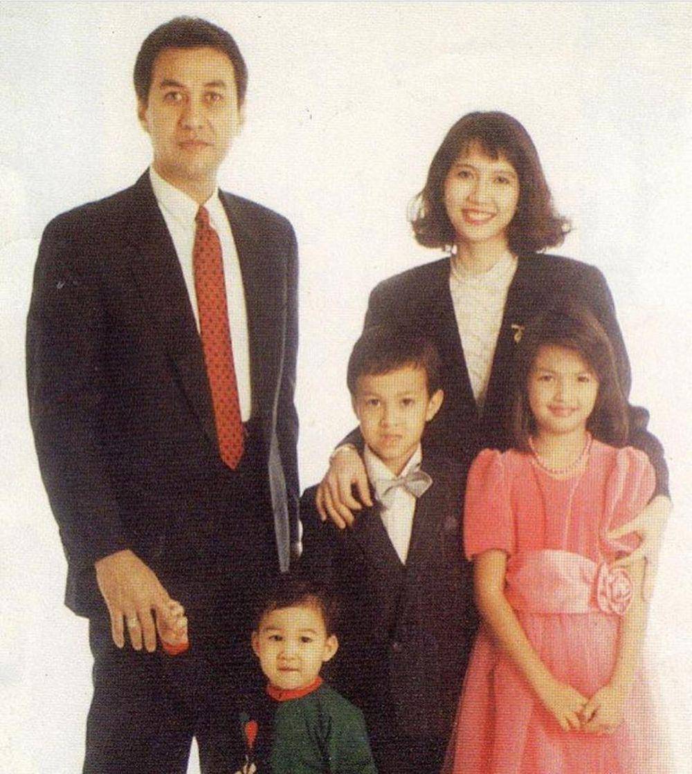 potret lawas Raline Shah dan keluarga (instagram.com/ralineshah)