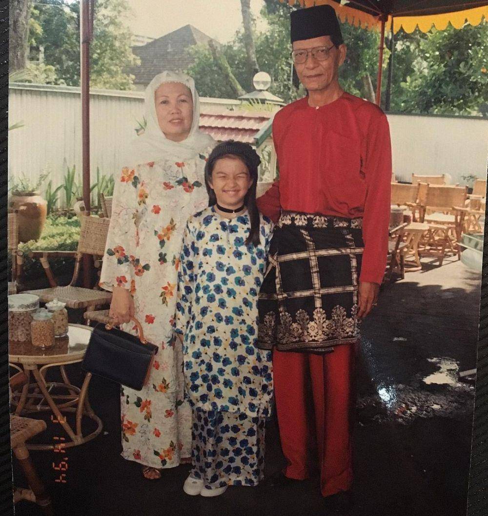 potret lawas Raline Shah dan keluarga (instagram.com/ralineshah)