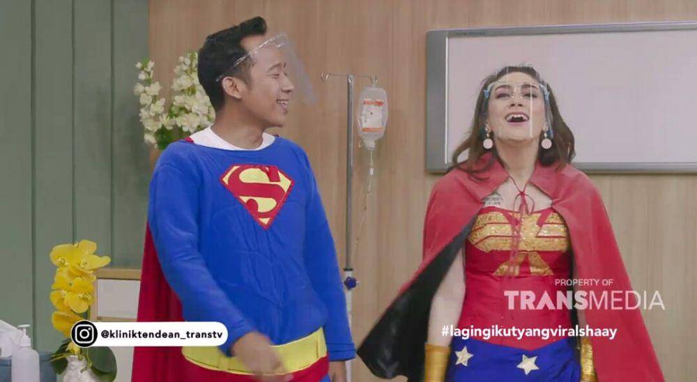 potret Celine Evangelista pakai baju super hero (youtube.com/TRANS TV Official)
