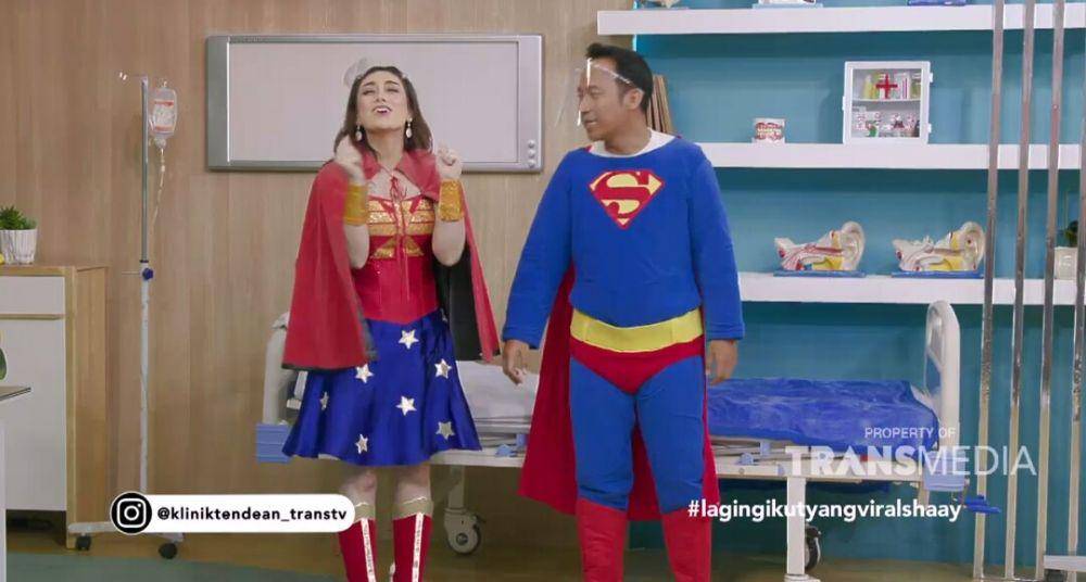potret Celine Evangelista pakai baju super hero (youtube.com/TRANS TV Official)