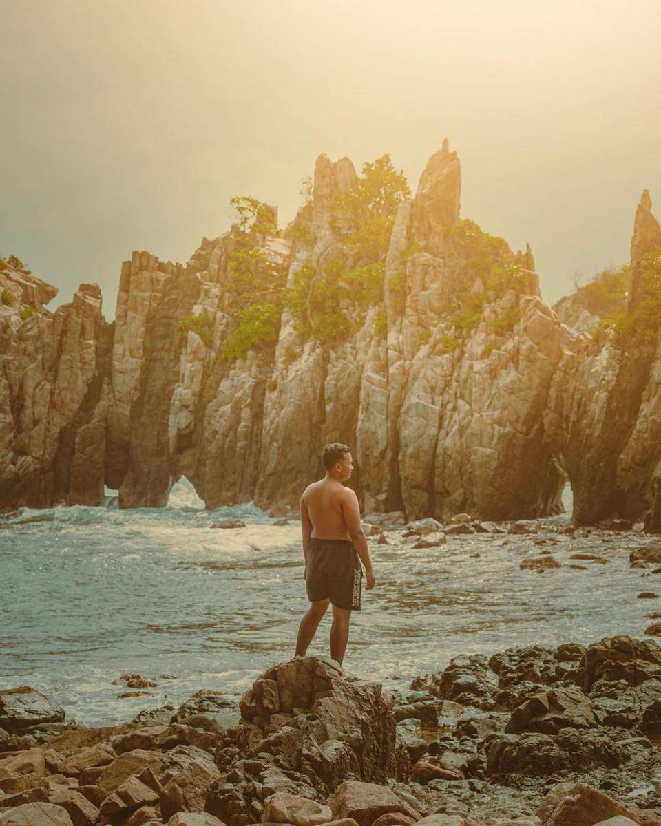 Pantai Gigi Hiu (instagram.com/dimasbagusw)