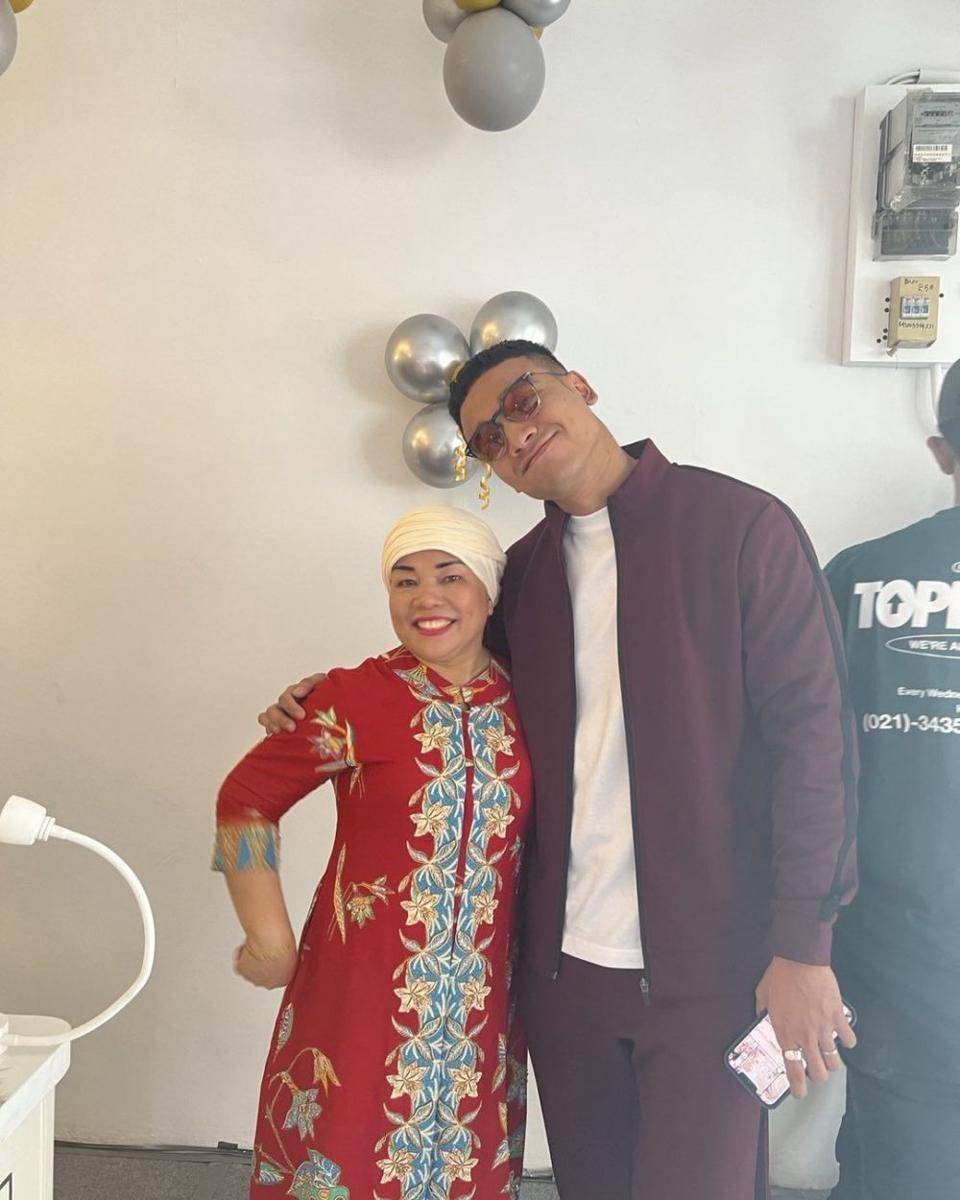 potret Fadly Faisal dan mama (instagram.com/dewizuhriati)