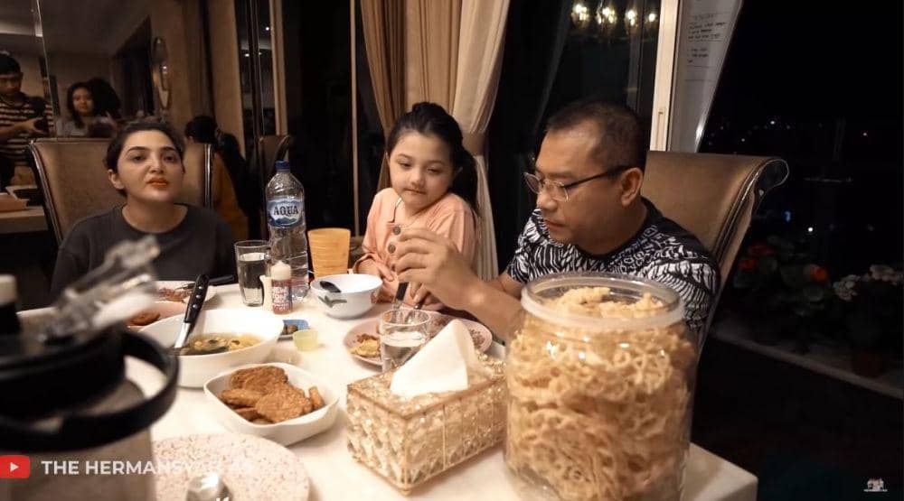 wajah natural artis (YouTube.com/ The Hermansyah A6)