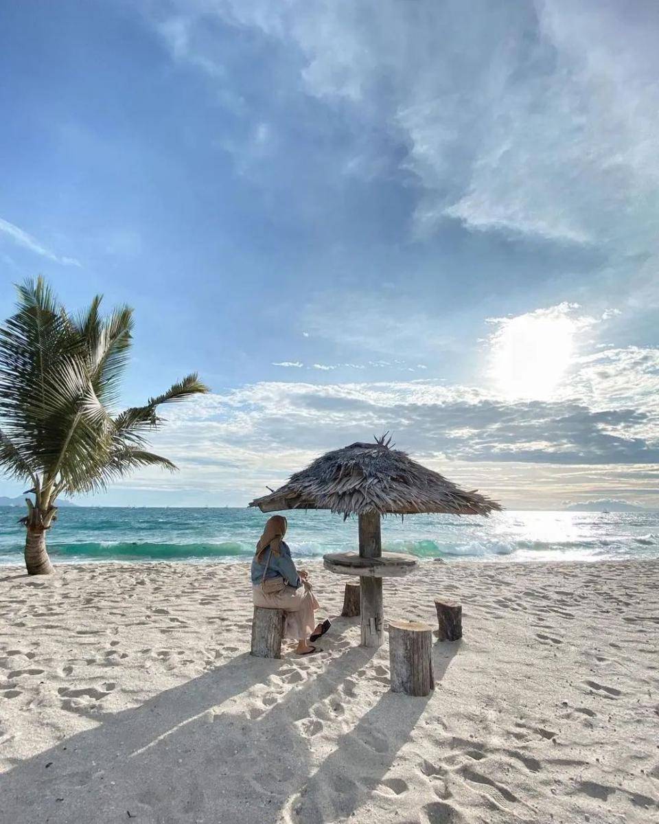 Pantai Alau Alau (instagram.com/adiibrata_)